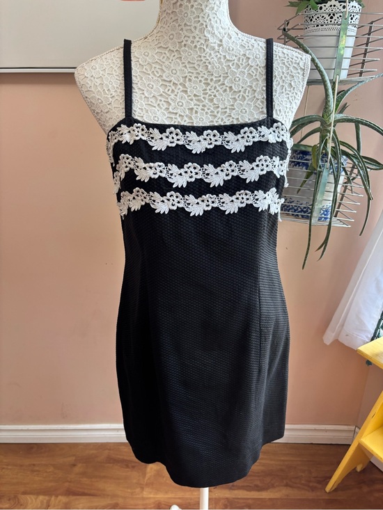 Vintage Dresses & Skirts - Vintage 90s Black Slip Dress with White Lace Floral Trim
